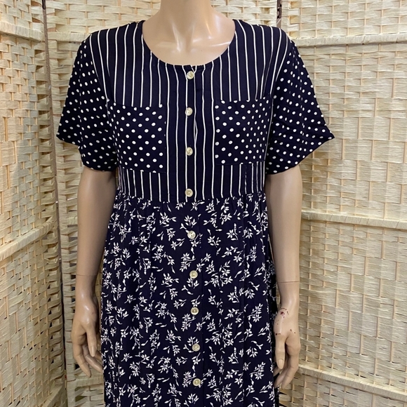 Michael K & Company, Patterned Blue Dress - Size M - Picture 4 of 10